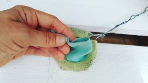 Upcycling-Kescher Öffnung zunähen
