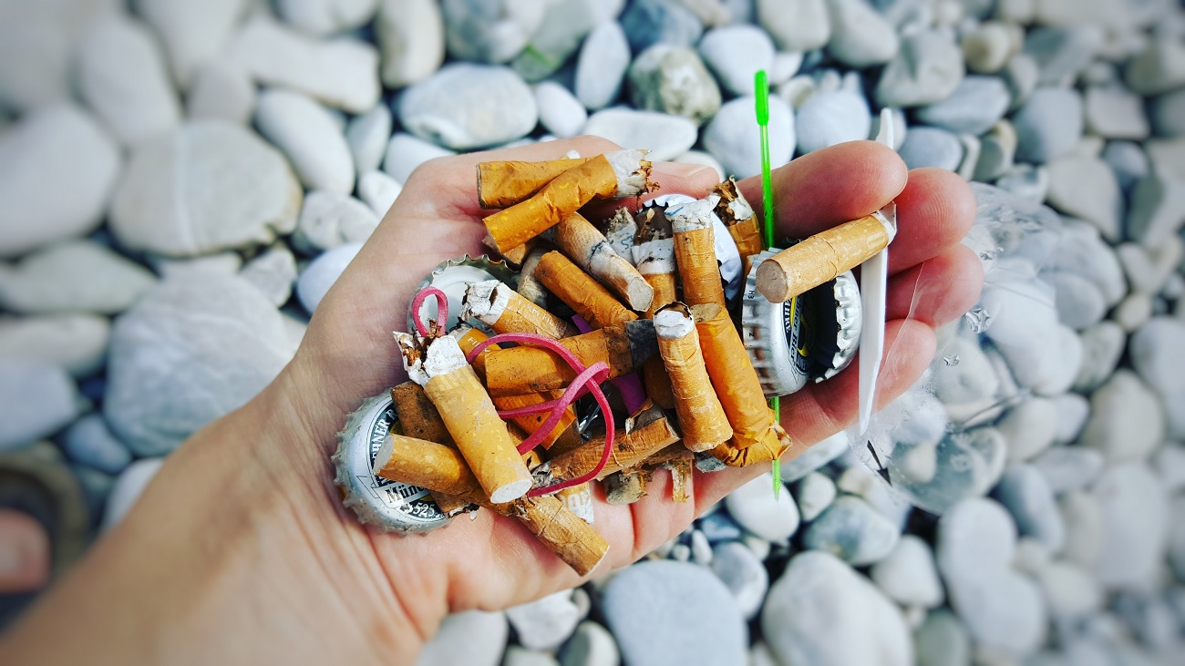 Kippen und Zigarettenstummel sind umweltschädlich und Gift für unsere Natur