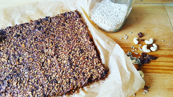 Frucht- und Nussriegel selber machen - Masse backen