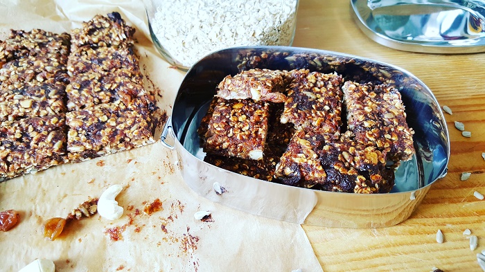 Müsliriegel selber machen - gesunde Brotzeit