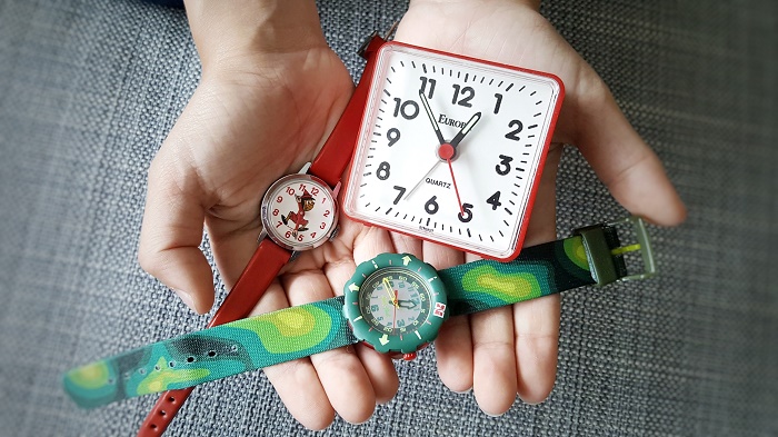 Nachhaltige Geschenke für den Schulstart - Wecker und Armbanduhr